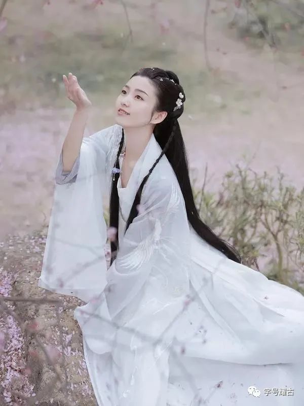 古風(fēng)六字游戲名_古風(fēng)游戲名字簡(jiǎn)單干凈_古風(fēng)名字游戲