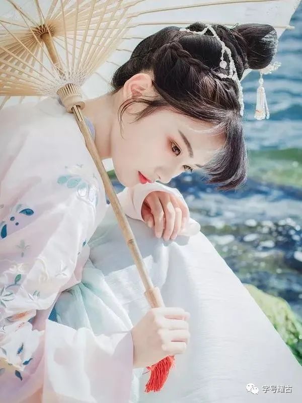 古風(fēng)游戲名字簡(jiǎn)單干凈_古風(fēng)六字游戲名_古風(fēng)名字游戲